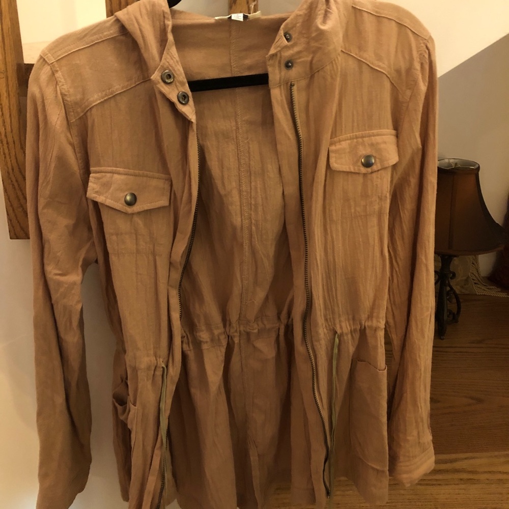 Cute tan jacket :)